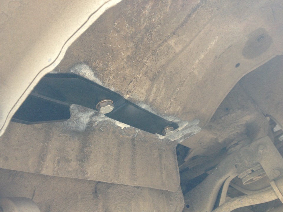 Крепеж закладной справа — Subaru Outback (BP)