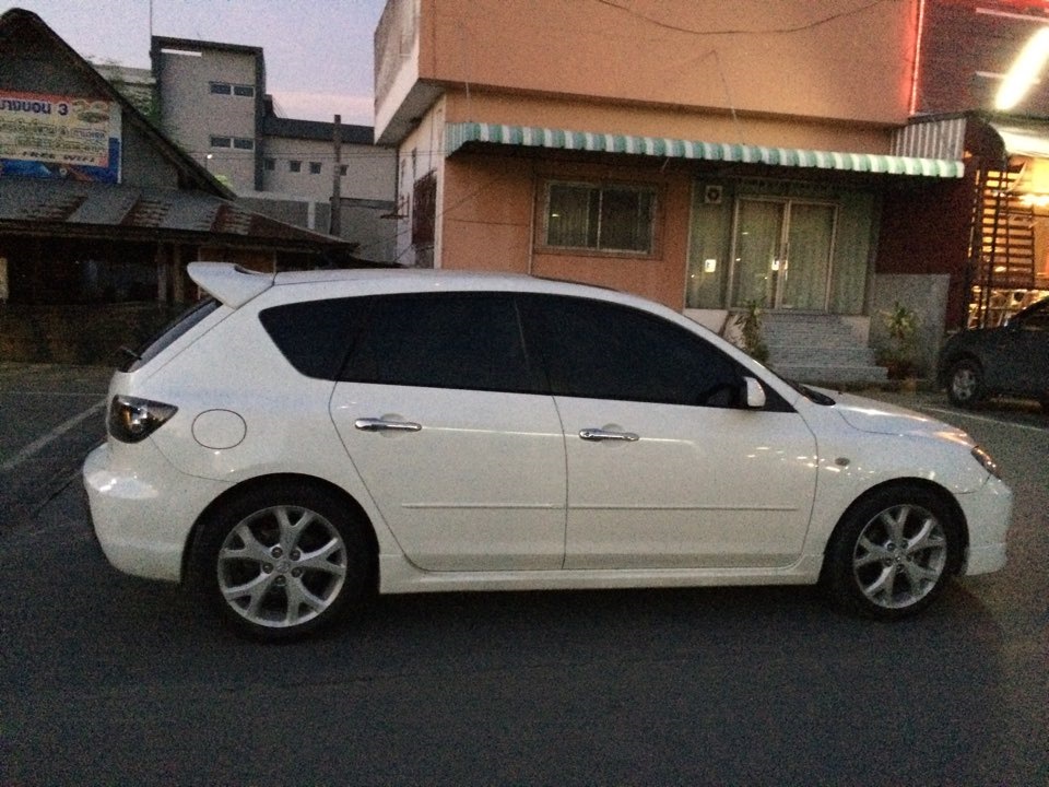 Mazda 3 2011 белая тонированная