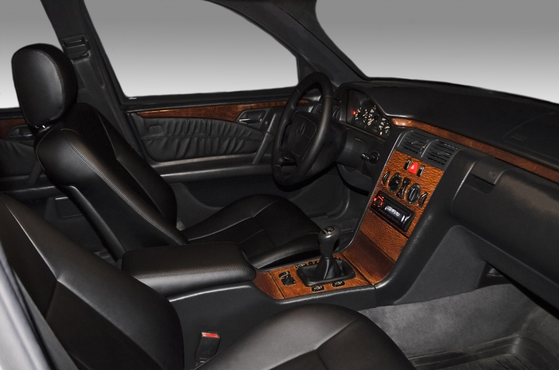 Купить Чехлы Мерседес W210