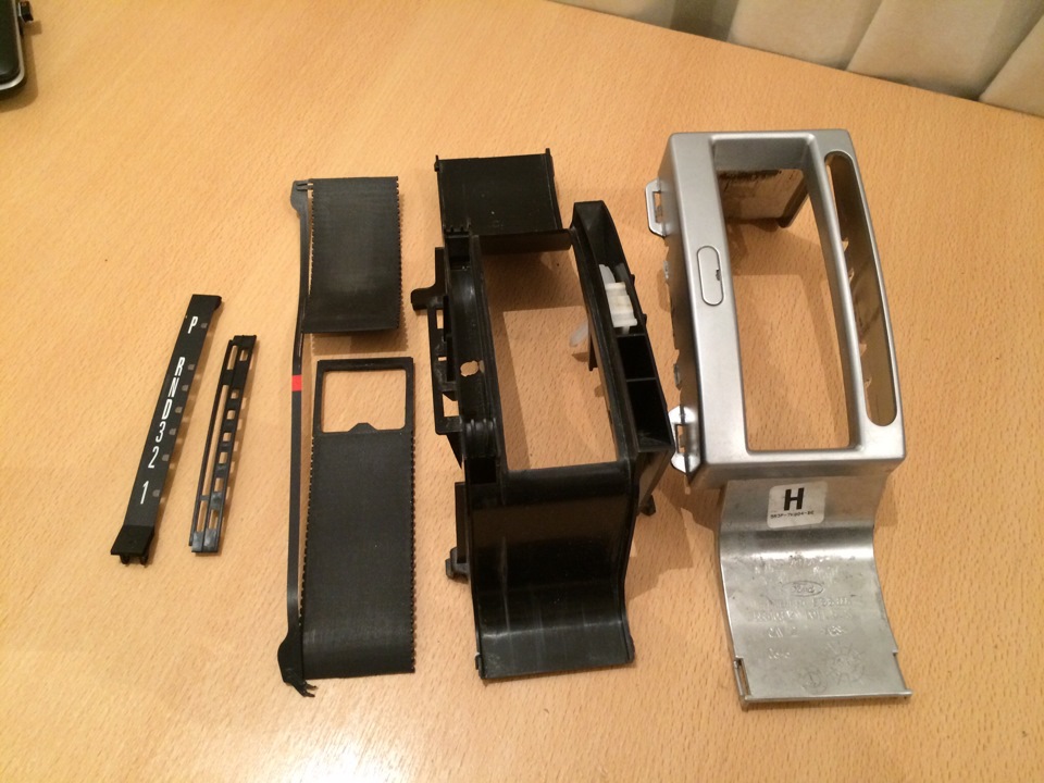 Небольшой ремонт шифтера и электрозамка двери. — Ford Mustang (5G), 4,6 ...