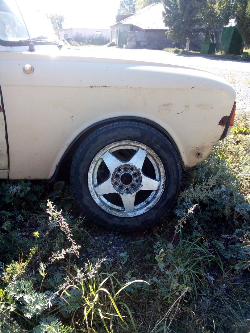 Отдали покрышку 185/60R14 — ИЖ 2125, 1,5 л, 1990 года | шины | DRIVE2
