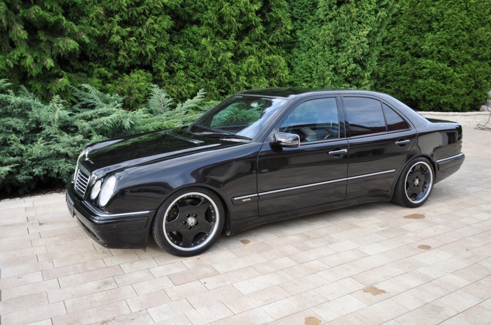 W210 Black Wheels