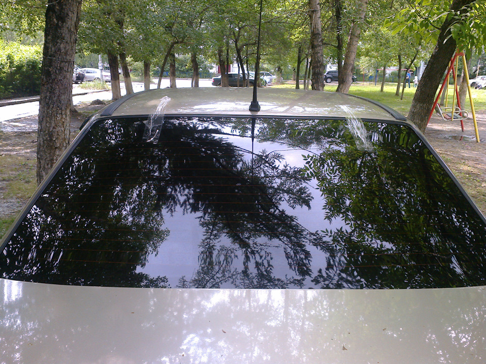 Замена заднего стекла — Daewoo Nexia, 1,5 л, 2006 года | визит на ...