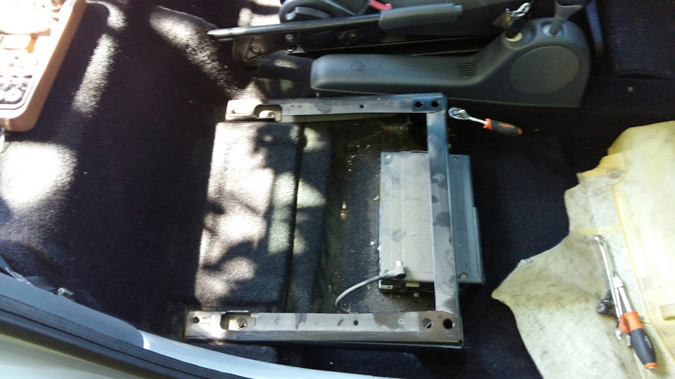 Снятие ковролина(чистка) — Smart fortwo (1G), 0,7 л, 2003 года | своими ...