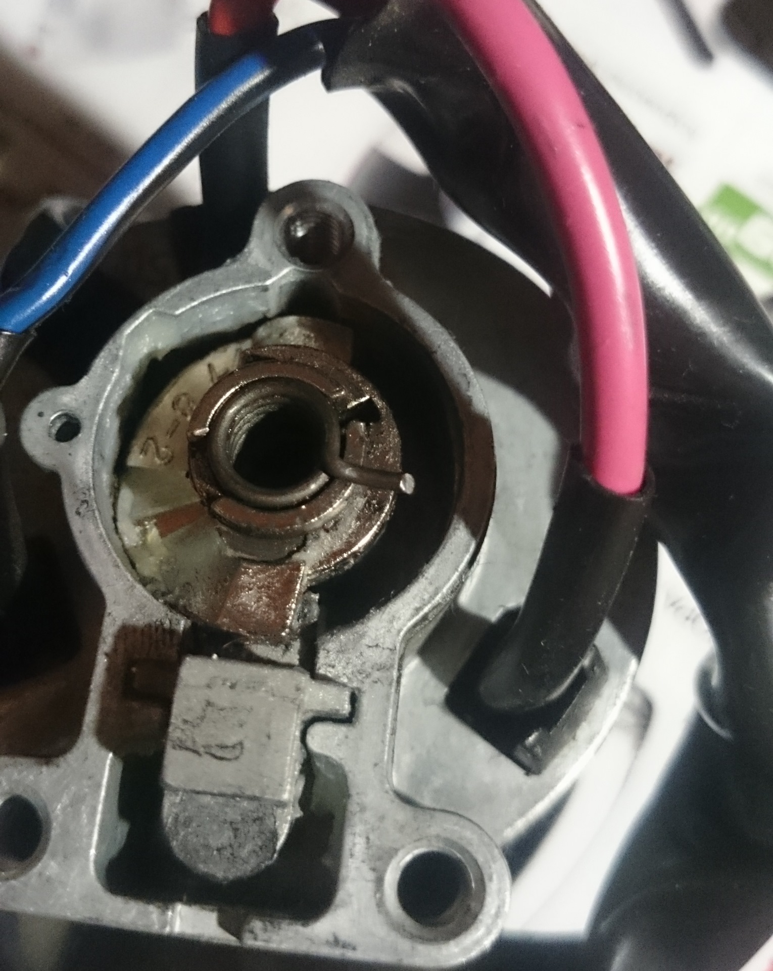 Провернулся (заклинил) ключ зажигания — Lada Приора седан, 2009 года ...