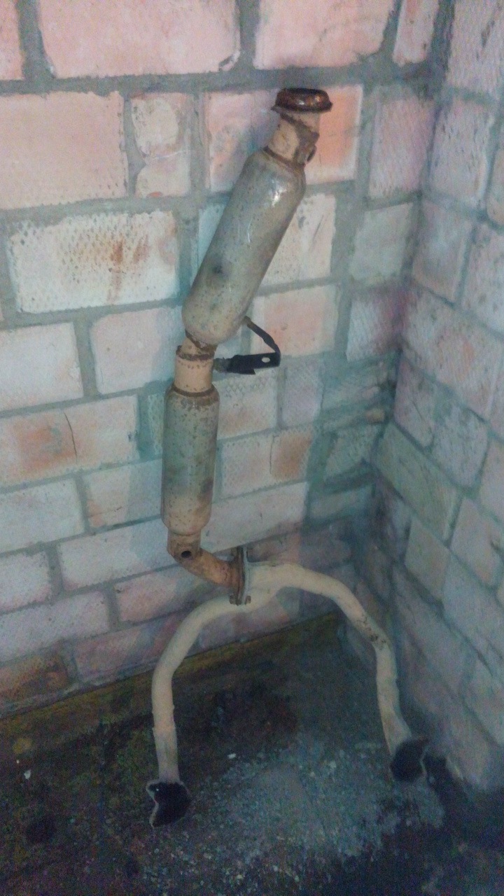Приемная труба выхлопных газов, передняя+Защита выхлопной системы и ...