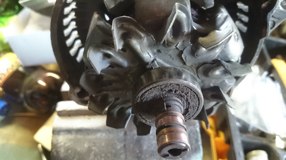 Вот собственно и коллектор… — Audi A6 (C4)