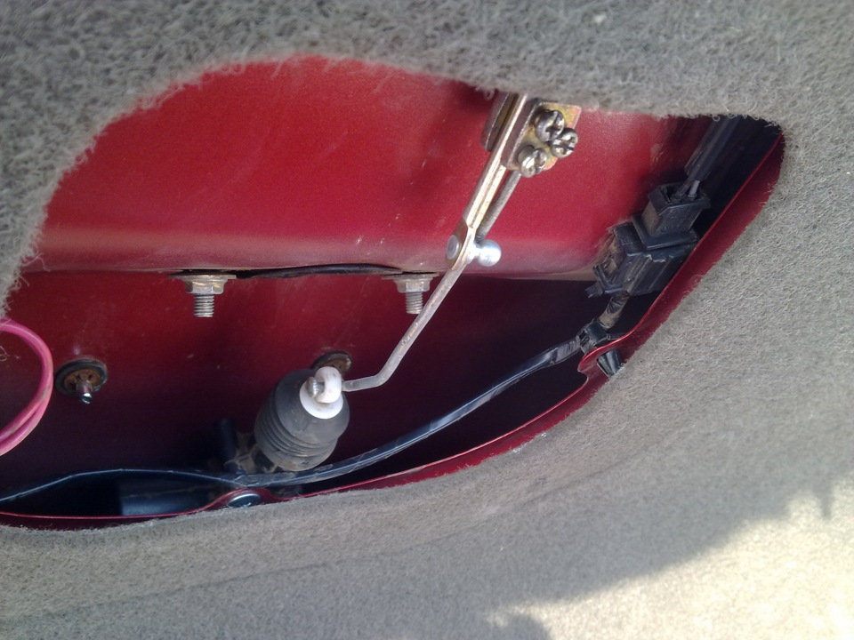 Замок багажника — Lada Калина седан, 1,6 л, 2006 года | тюнинг | DRIVE2