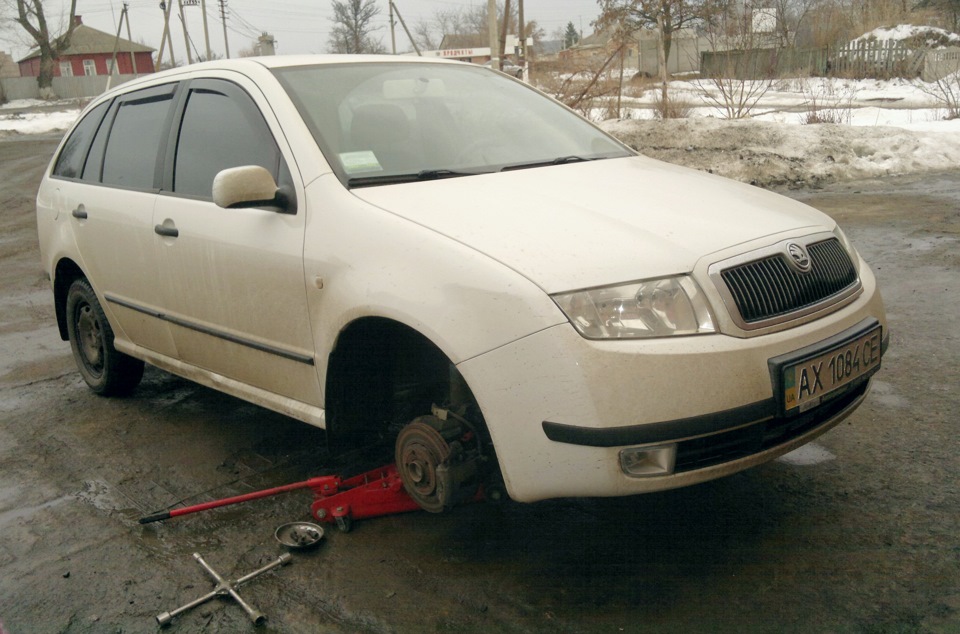 Утренняя неожиданность. — Skoda Fabia Combi Mk1, 1,4 л, 2003 года ...