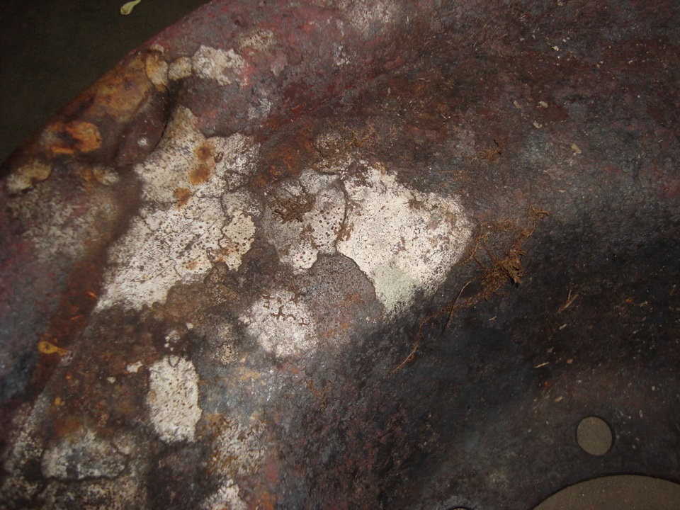 ума не приложу как так пуля могла его пробить, тем более по касательной… Металл четверочка кстати — ГАЗ АА