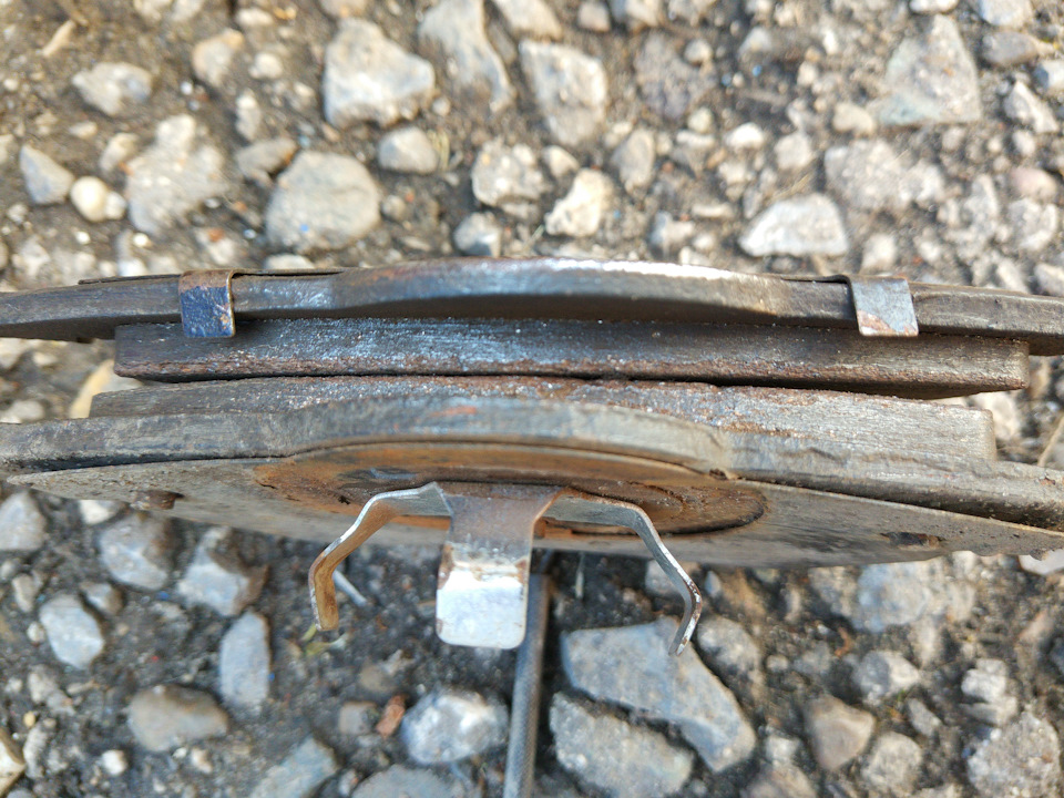 Колодки на мусор — Audi A4 (B6)