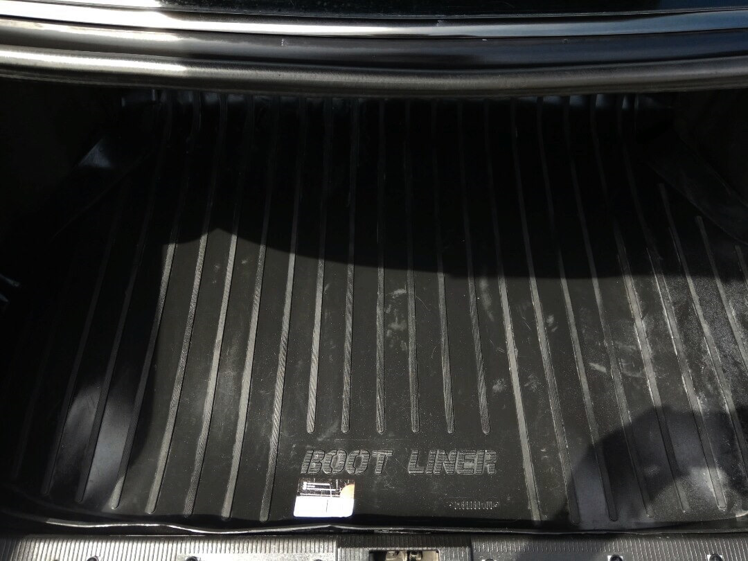 Коврик в багажник 2190 лифтбек. Коврик багажника гранта лифтбек 2020. Коврик в багажник гранта лифтбек 2021. Коврик в багажник гранта лифтбек 2021. Kia k5 iii (2020->) ковры.