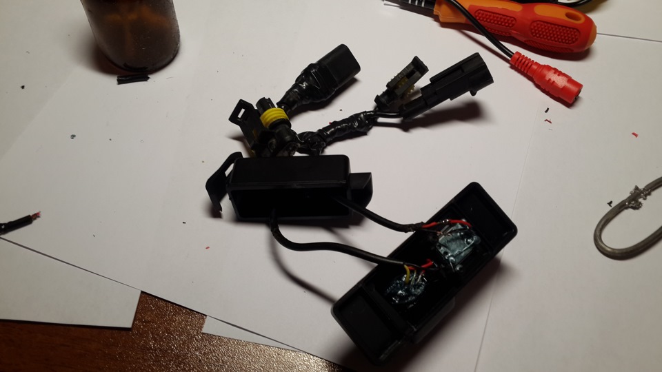 Установка камеры заднего вида+омывайка камеры+обратный клапан на ...