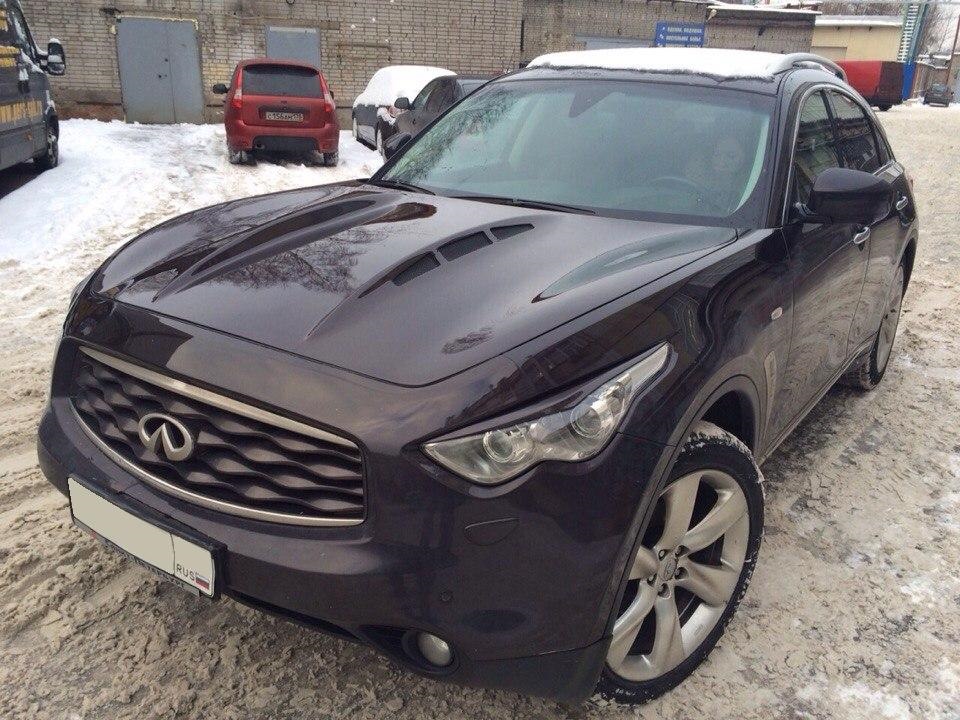 Фх спб. Реснички Инфинити fx37. Капот Инфинити fx35 s50. Infiniti qx70 реснички. Накладки на фары Инфинити qx70.