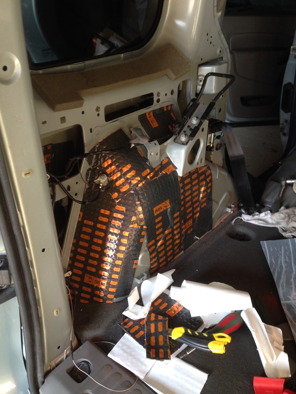 ПЕРЕДЕЛКА САБВУФЕРА — Renault Kangoo (2G), 1,5 л, 2011 года | автозвук ...