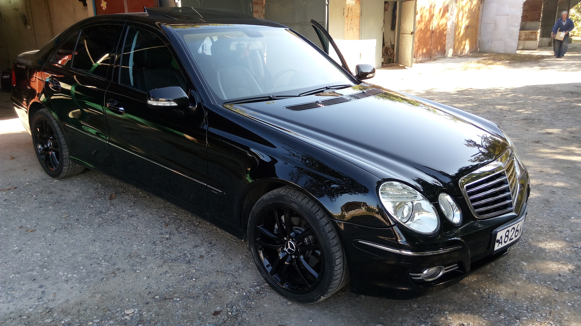 Mercedes-Benz E-class (W211) 2.0 бензиновый 2006 | Мечта в чёрном! на DRIVE2