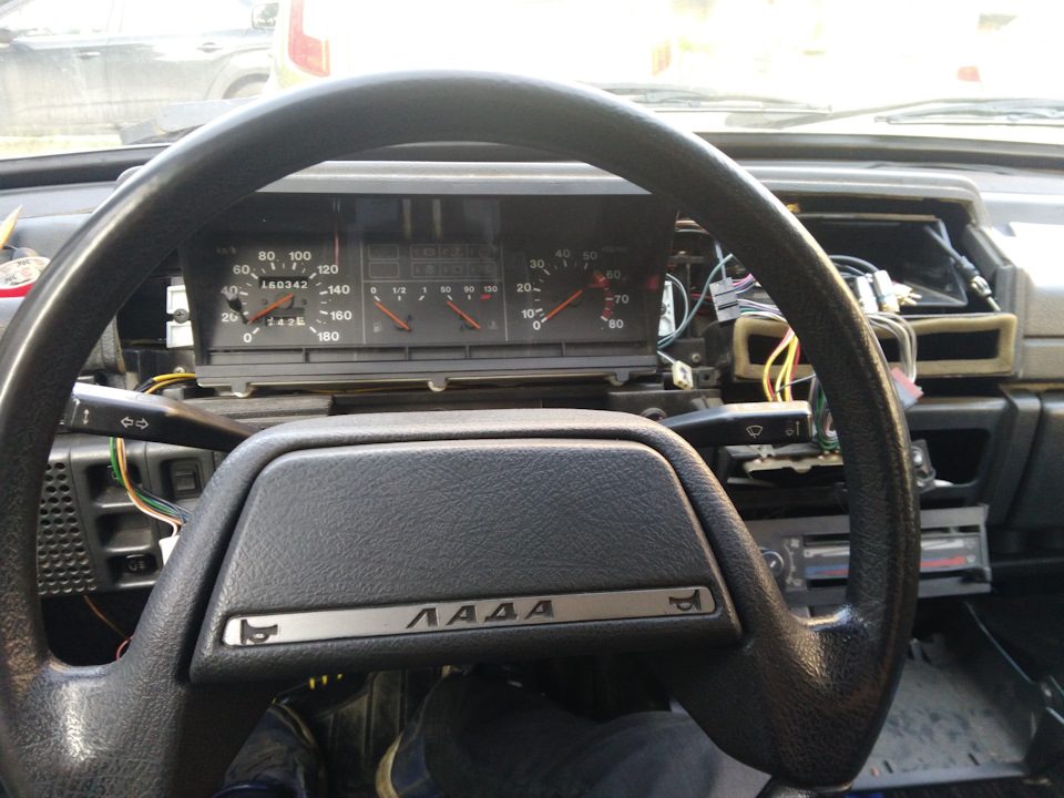 Остался мафон — Lada 21099