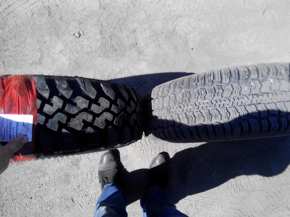 Cordiant off road 225 75 r16 на ниву. ccd7c86s 960. Cordiant off road 225 75 r16 на ниву фото. Cordiant off road 225 75 r16 на ниву-ccd7c86s 960. картинка Cordiant off road 225 75 r16 на ниву. картинка ccd7c86s 960. итак, прошел второй год владения тапками, весс больше чем камафлеймовский, динамика упала, но с парами 4.3 можно ездить, изноустойчивость хорошая, за 8 тыс износа невидно, грыж нету, качаю 2 очка, доволен впринципе, но лучше ставить на литье или ковку, на штампах тяжко ниве такие калеса), реальный размер на диске накаченой покрышки 74см