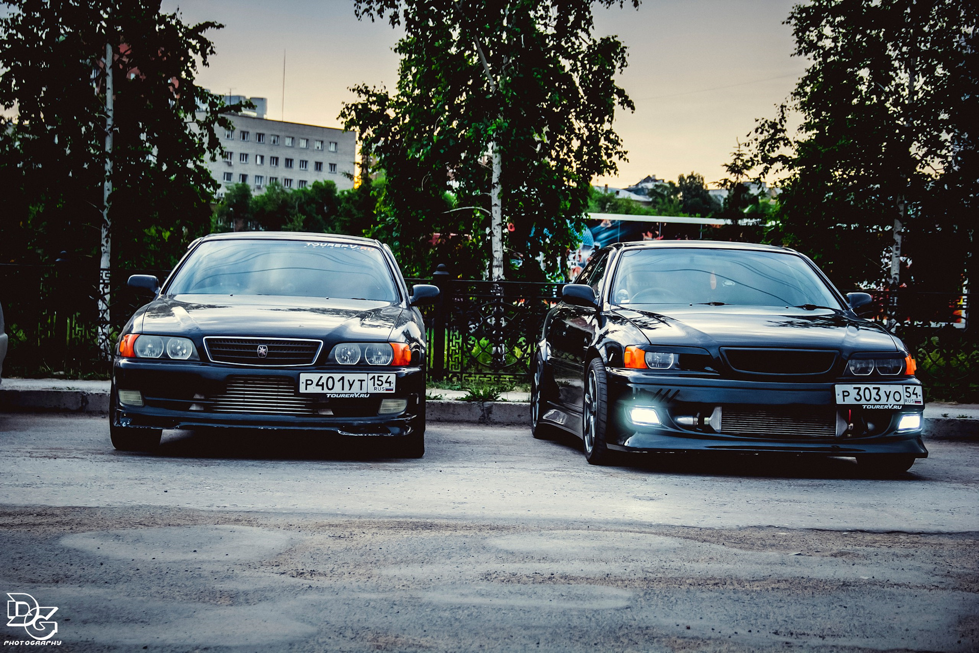Toyota mark ii 100. Toyota chaser bmw e39. Mark 2 vs. Toyota chaser jzx100. Toyota mark 2 vs chaser.