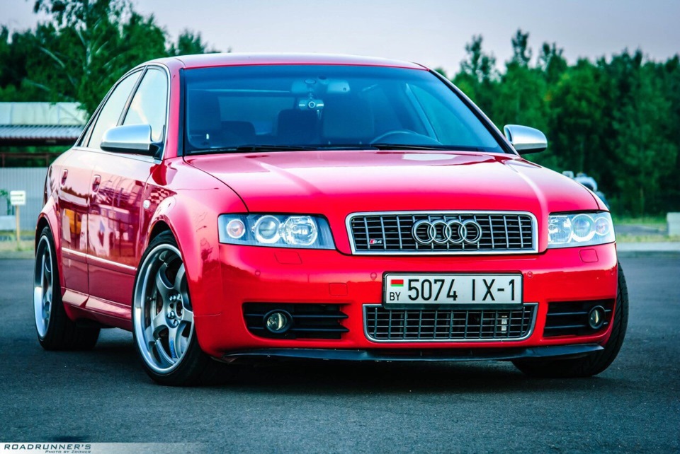 Б 4 6. Audi a4 b6 красная.