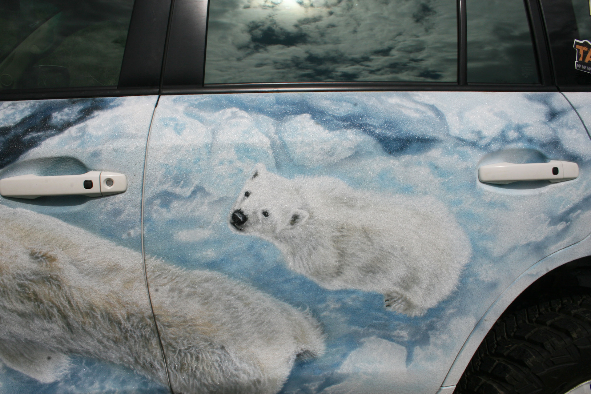 Polar Bear автомобиль