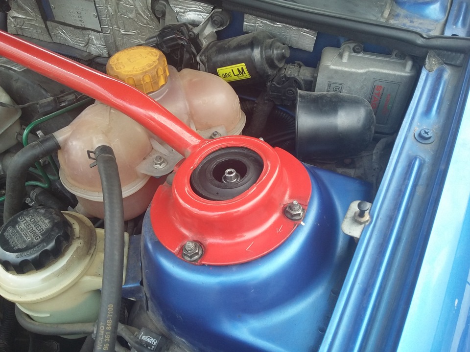 Опоры передних стоек от нубиры — Daewoo Lanos, 1,6 л, 2008 года ...