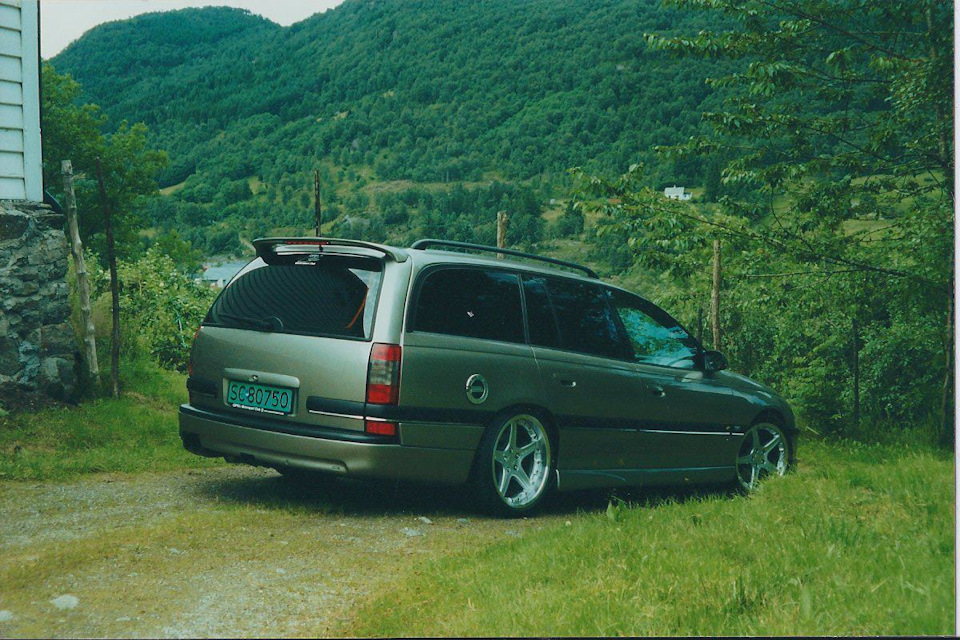 Opel Vectra stance