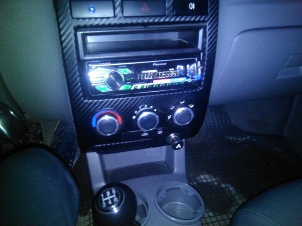 Подарок от любимой — KIA Rio 5-door (1G), 1,4 л, 2002 года | аксессуары ...