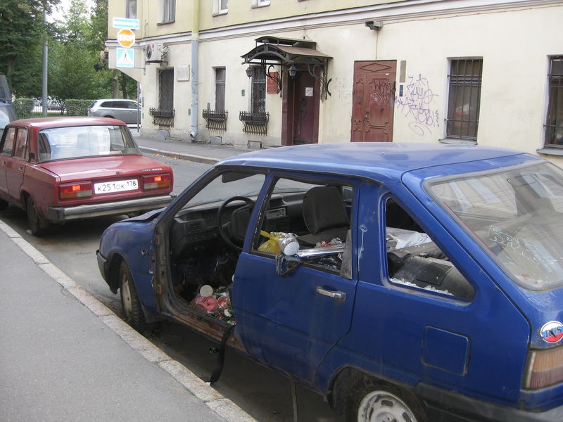 Брошенные автомобили в санкт петербурге