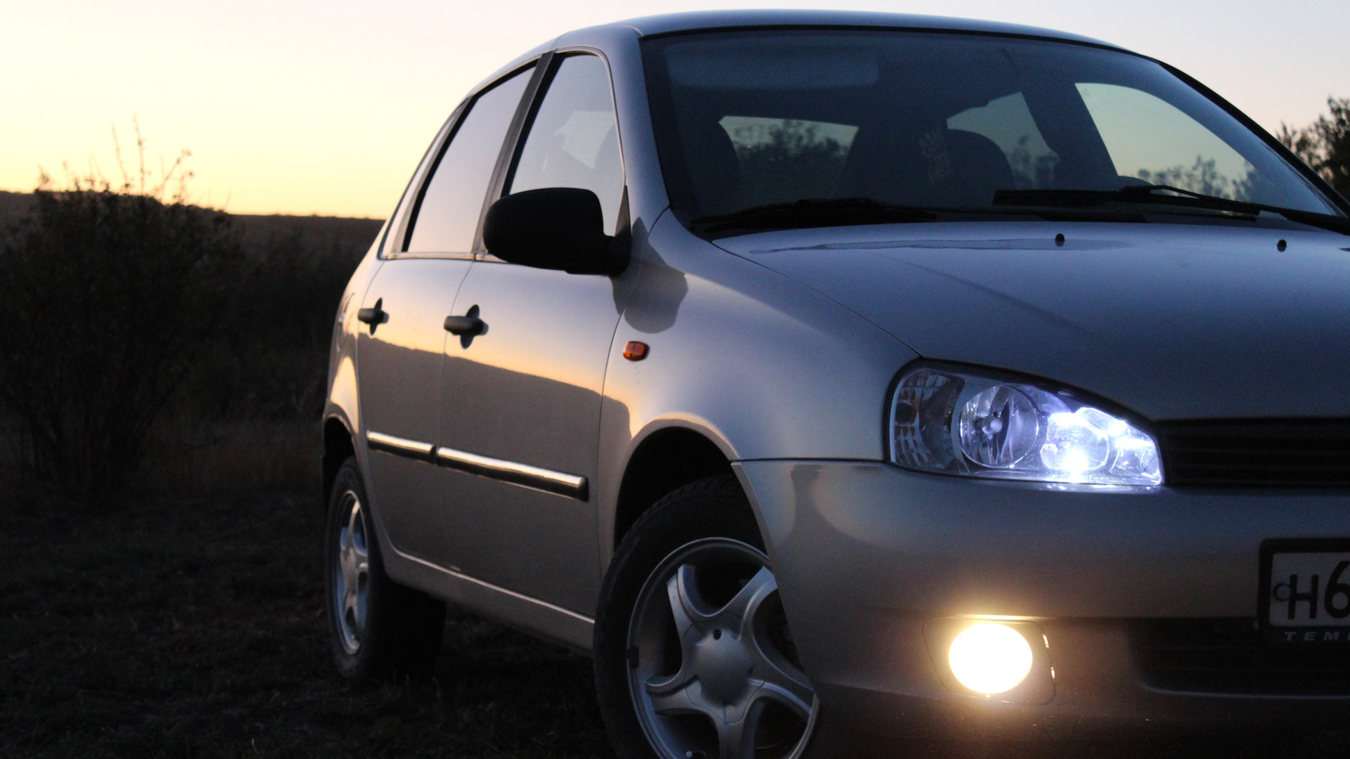 Lada Калина седан 1.4 бензиновый 2008 | 