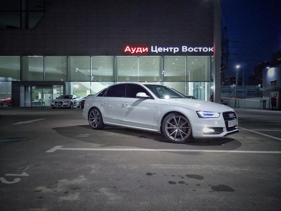 Фото в бортжурнале Audi A4 (B8)