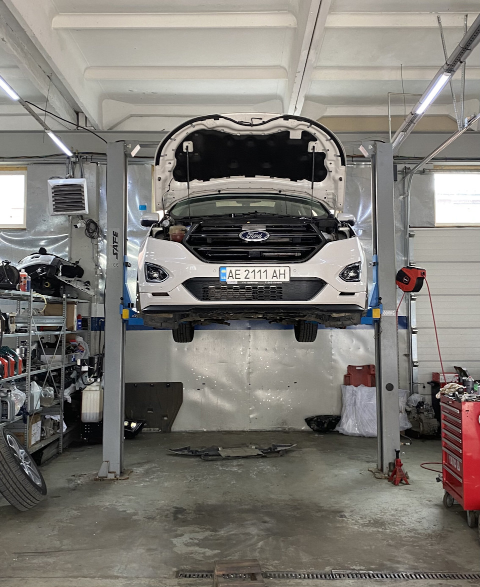 Замена передних жалюзей и текущего сальника коленвала — Ford Edge (2G ...