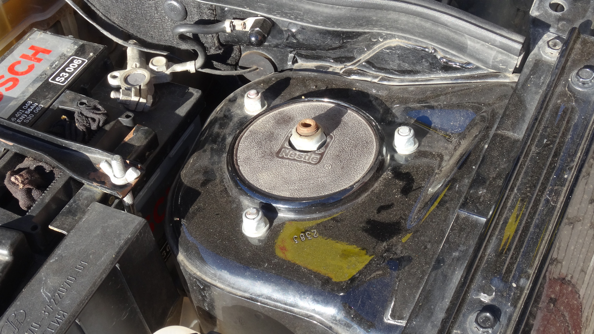 Кофейные заглушки передних стоек. — Lada Гранта (1G), 1,6 л, 2013 года ...