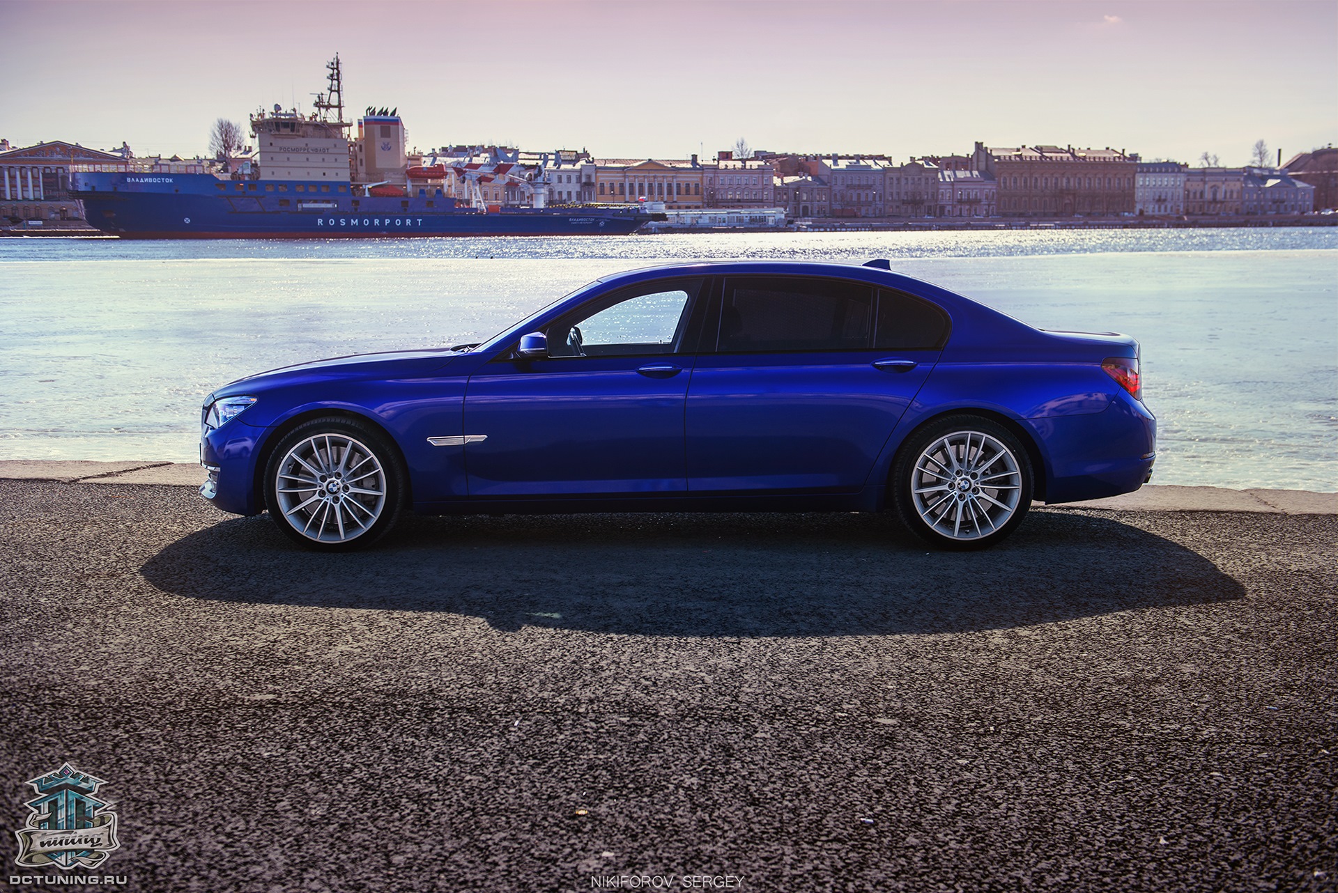 Голубой 7. BMW 7 Blue. БМВ 7 синяя. BMW 7 Series синяя. BMW 7 f01 Wrap.