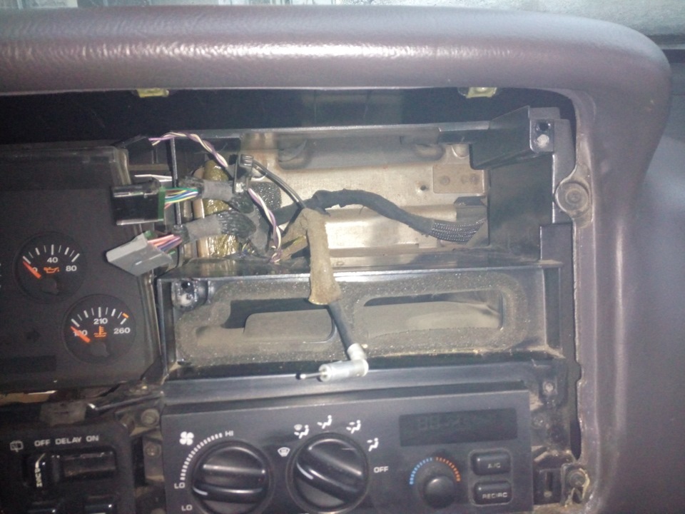 Замена штатной акустики и замена магнитолы — Jeep Grand Cherokee (ZJ ...