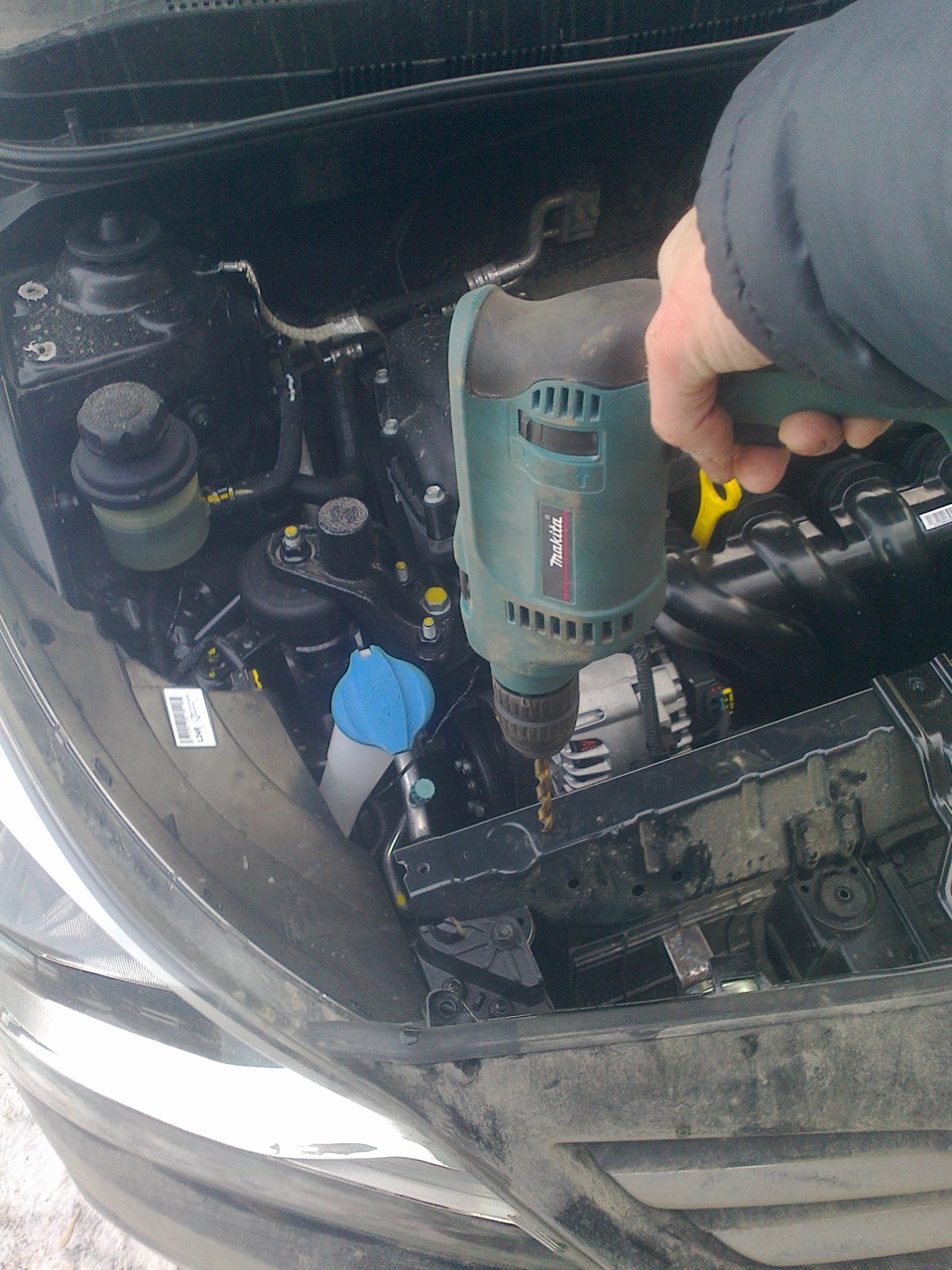 Установка волжских сигналов — Hyundai Solaris, 1,6 л., 2014 года ...