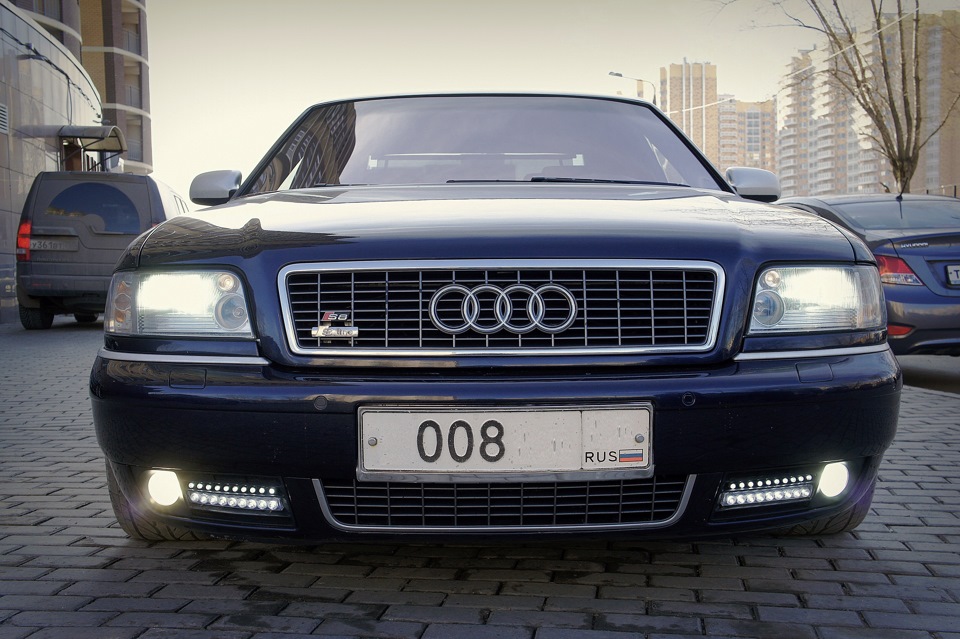 2000 г. Audi s8 2000. Ауди s8 2000г. Audi s8 d2 дорестайлинг. Audi s8 d2 2000.