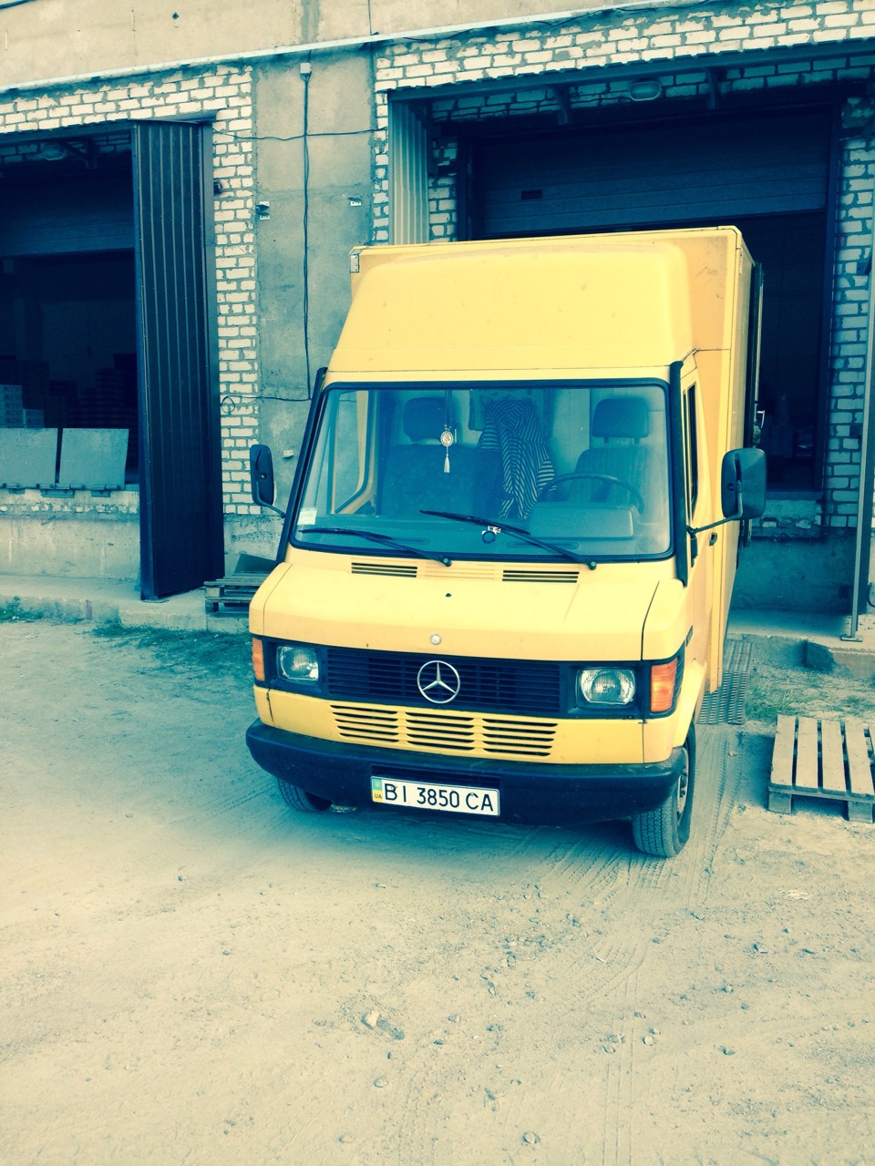 Купить Мерседес 410