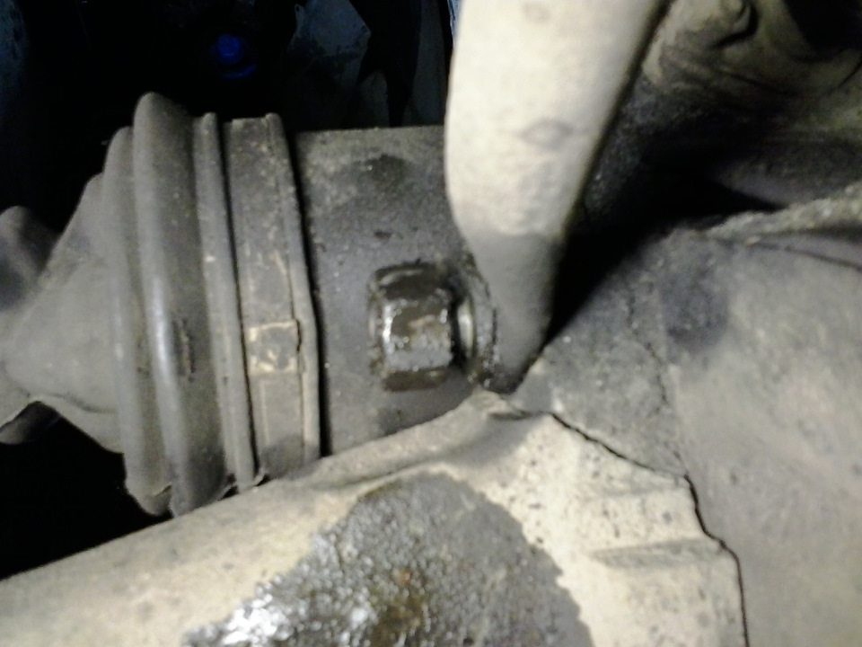 Ремонт отколотого уха крепления ГБЦ на блоке. — DRIVE2