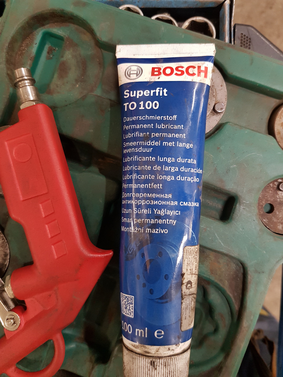 Замена передних тормозных колодок. — Hyundai Solaris, 1,6 л, 2013 года ...