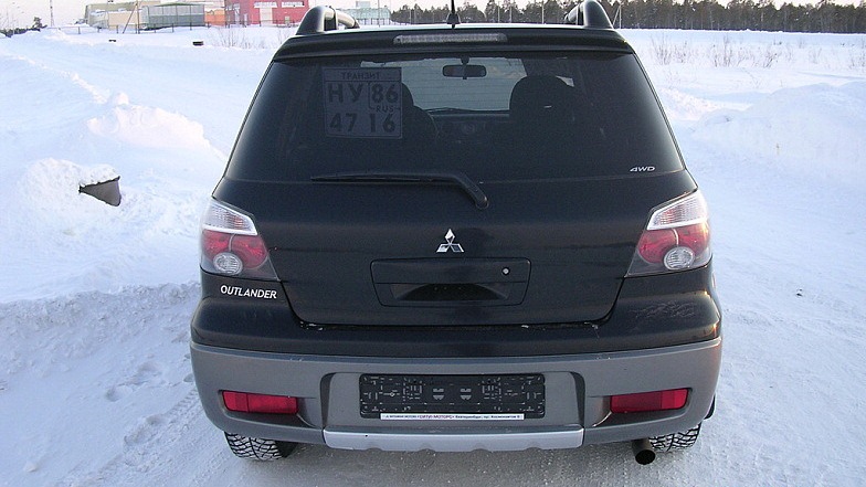 Mitsubishi outlander черный