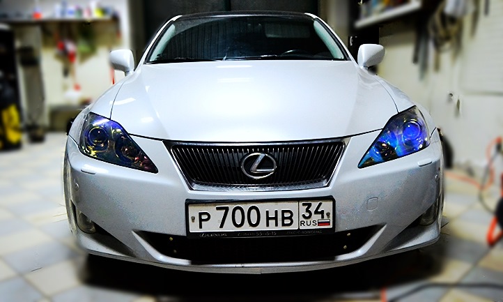 Пленка на фары, хамелеон. — Lexus IS II, 2,5 л, 2010 года | тюнинг | DRIVE2