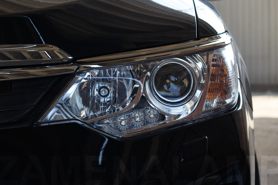 TOYOTA CAMRY (XV55) замена штатных линз на биксеноновые 3.0 дюйма ...