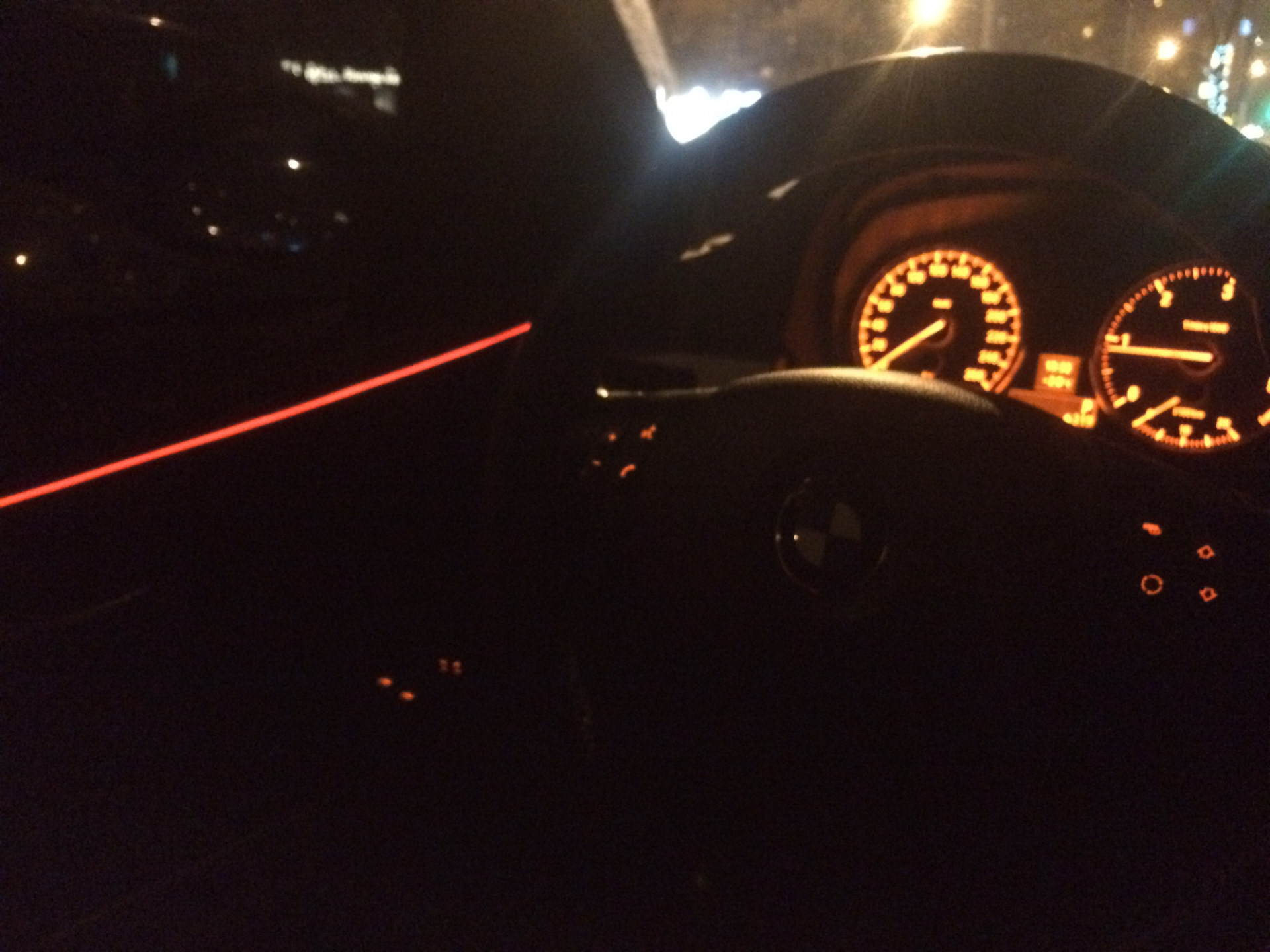 Подсветка бмв е90. Подсветка BMW e92 Drive. BMW освещение поворотов отказало. Блок подсветки эмбилайт подсветки BMW. Блок подсветки эмбилайт BMW.