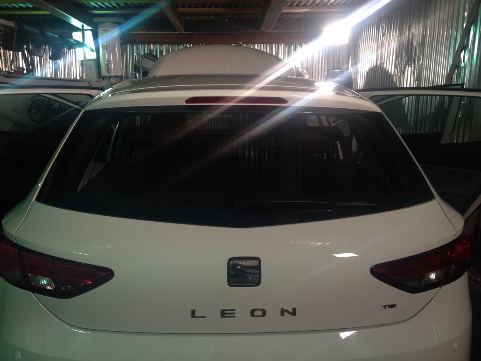 Seat leon багажник