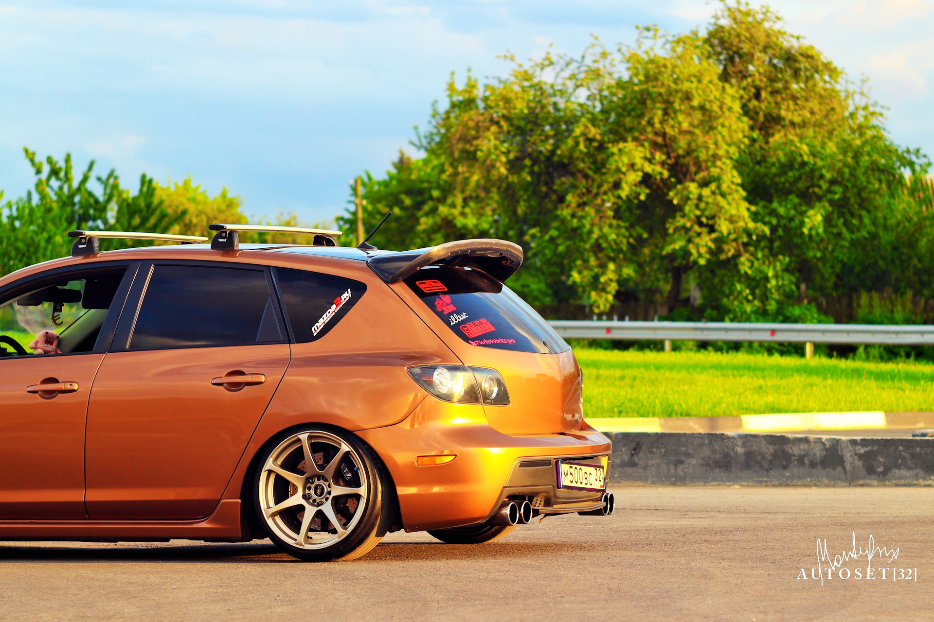 Mazda 3 MPS stance