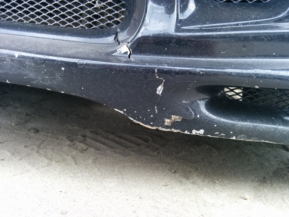 Лопнул бампер — Mitsubishi Lancer X, 2 л, 2008 года | поломка | DRIVE2