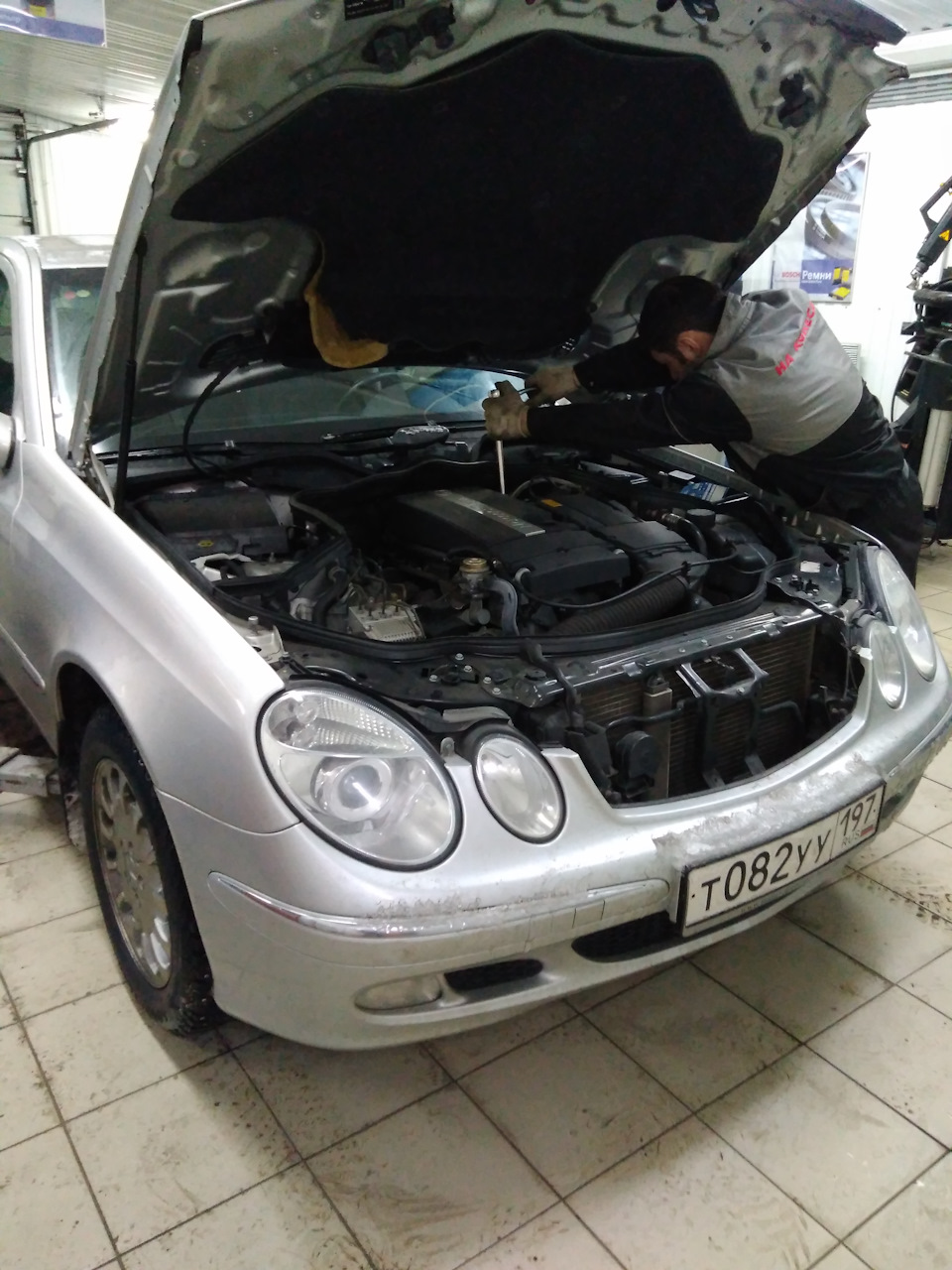 Первый подъемник — Mercedes-Benz E-class (W211), 1,8 л, 2003 года | визит  на сервис | DRIVE2