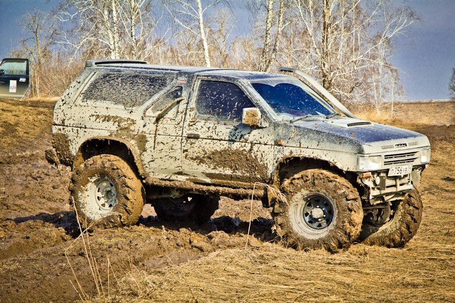 Ниссан террано бездорожье. Nissan Terrano 1 off Road. Ниссан Террано 21 оффроуд. Nissan Terrano off Road Tuning. Nissan Terrano 3 off Road Tuning.