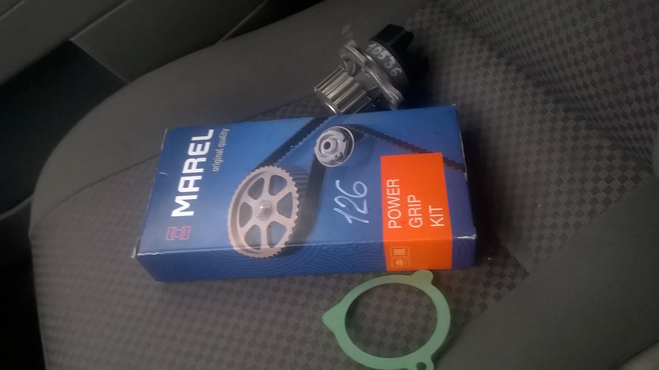 Замена ремня грм, ремня гены, роликов и помпы — Lada Приора универсал ...